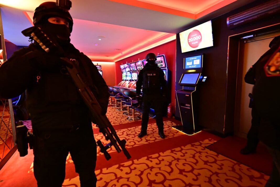 Razie majoră în Craiova: 150 de polițiști în acțiune