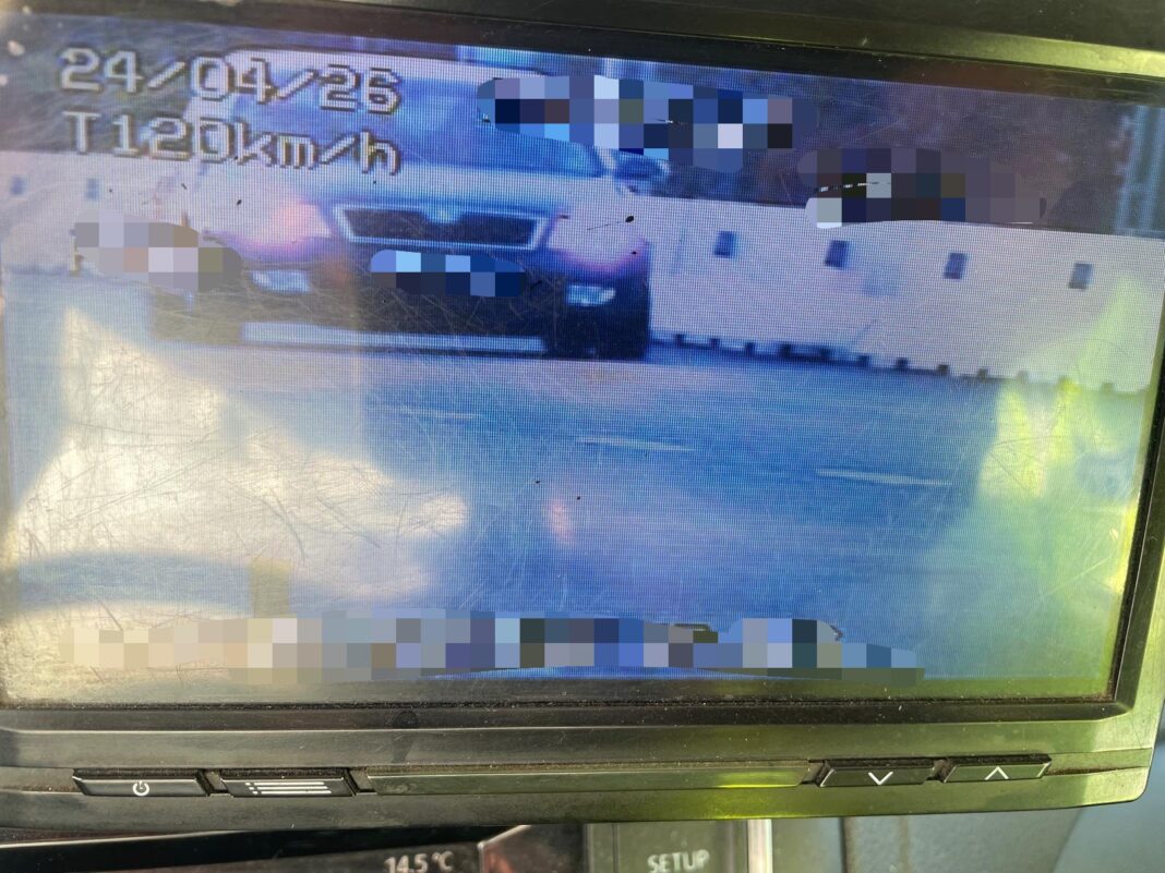 Dolj: Bărbat rămas fără permis după ce a fost prins cu 121 km/h în localitate