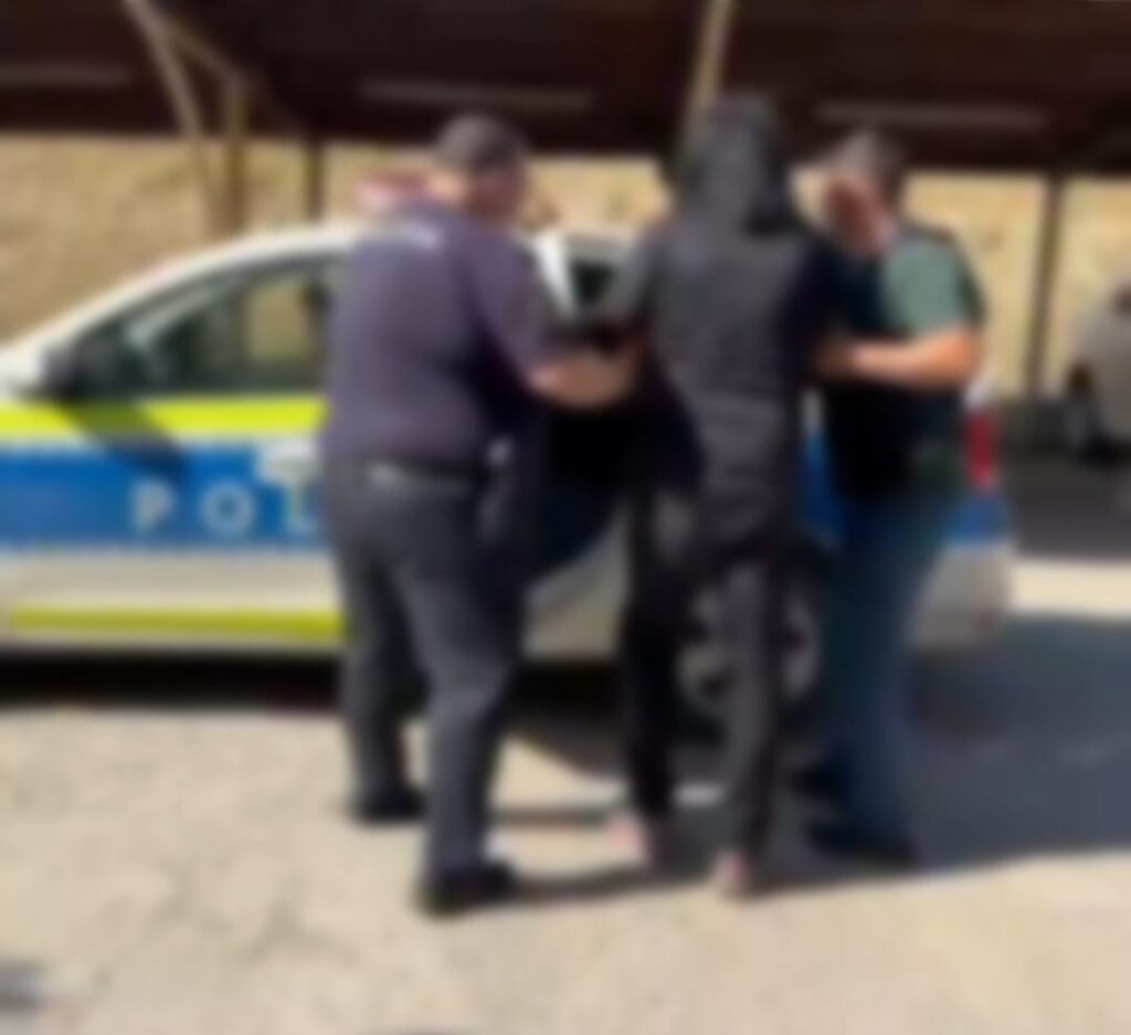 (VIDEO) Bărbat de 75 de ani din Calafat, reținut după ce a condus fără permis și a prezentat un document fals