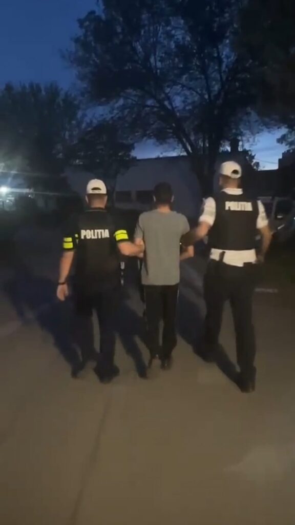 (VIDEO) Șofer de 24 de ani, reținut după un accident grav pe DN6 în Dolj. Avea alcoolemie uriașă în sânge