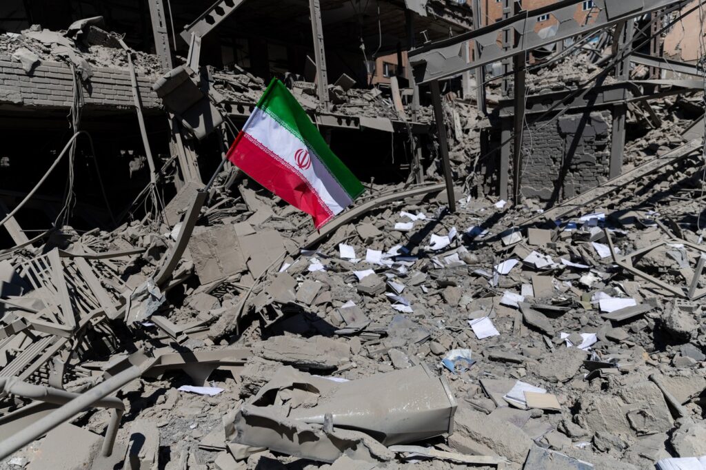 Oficiali iranieni, la Islamabad pentru discuţii privind încetarea focului