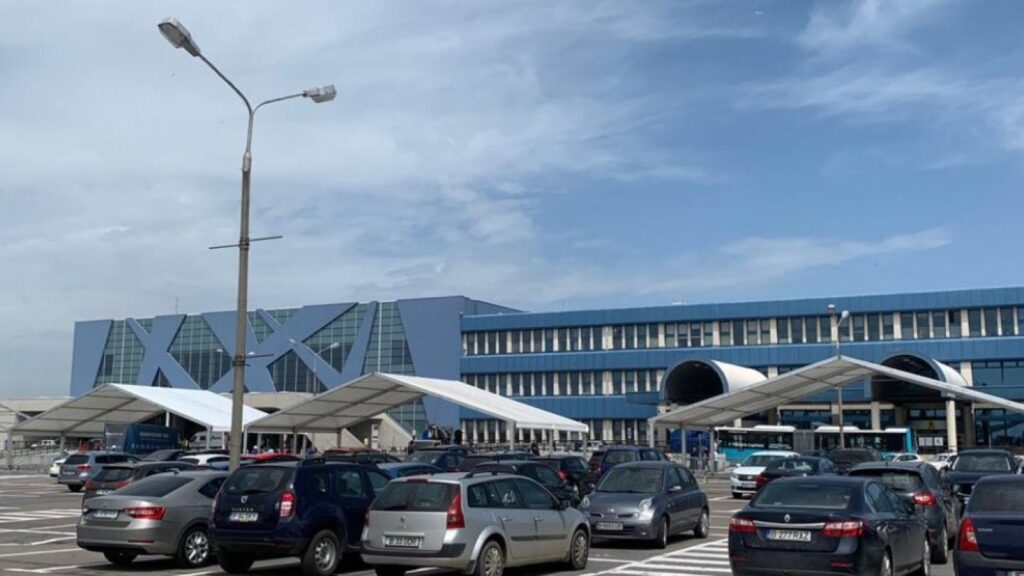 Aeroportul Henri Coandă intră într-un nou proces de modernizare. Vor fi schimbate lifturile, scările și trotuarele rulante