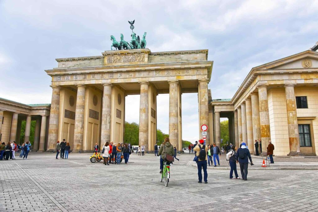 Turiştii din Berlin ar putea primi recompense pentru colectarea deşeurilor