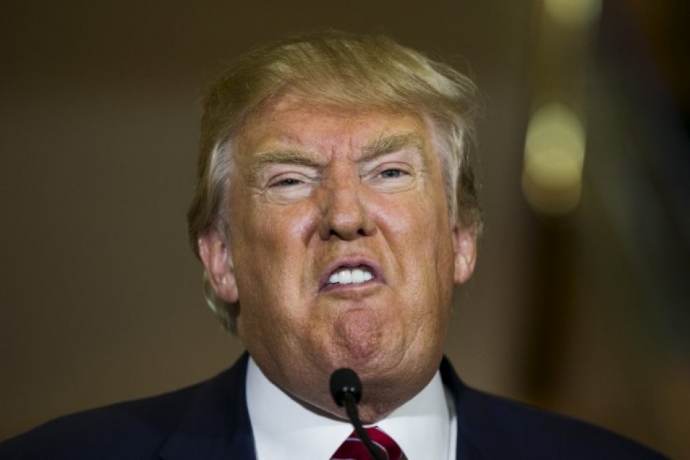 Donald Trump a ordonat Marinei americane „să tragă şi să distrugă“ orice navă iraniană care pune mine în Strâmtoarea Ormuz