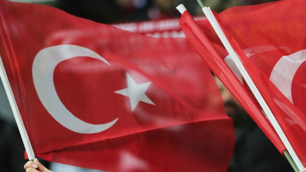 Cel puțin 16 răniți într-un atac armat într-o școală din Turcia; se crede că atacatorul are 18 ani