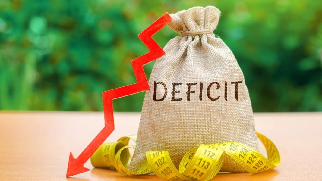 În primele două luni din 2026, deficitul comercial a scăzut cu 15,6%