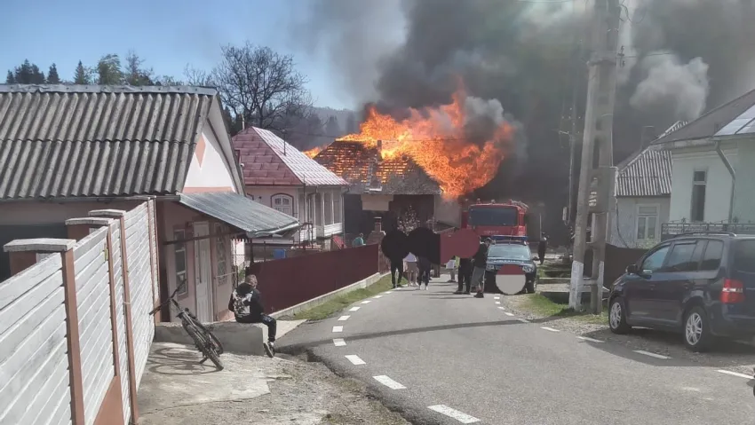 Guvernul va aloca ajutoare familiilor afectate de incendiul devastator de la Soveja