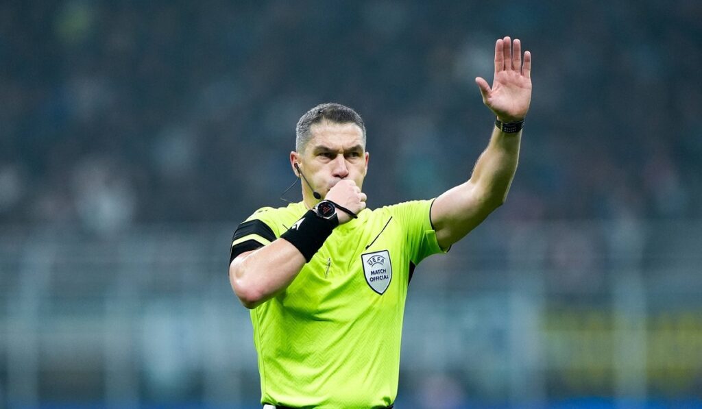 Istvan Kovacs o va arbitra pe Barcelona în sferturile Ligii Campionilor