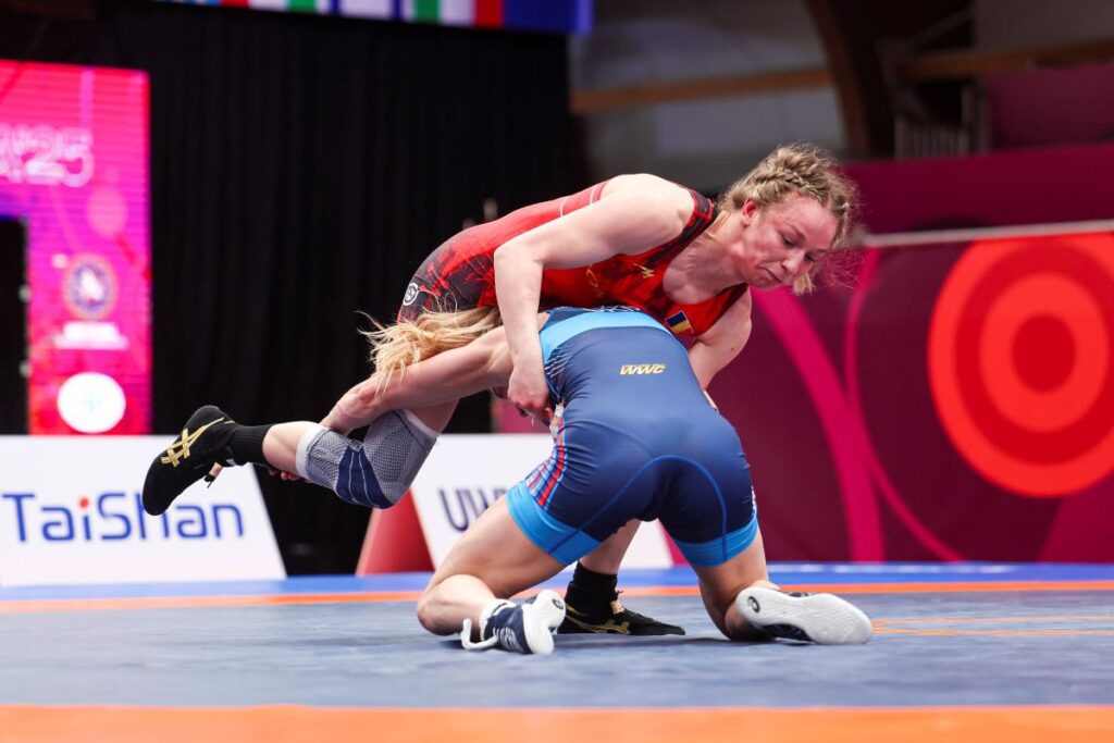 Lupte / Andreea Ana și Alexandra Anghel, calificate în finalele pentru aur la Europene