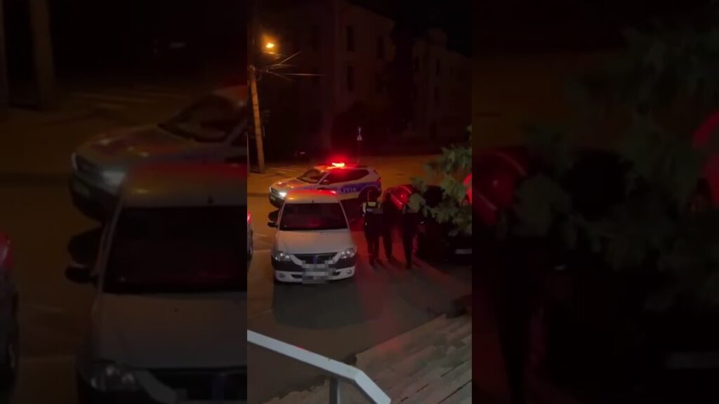(VIDEO) Tânăr din Gorj, reținut după ce ar fi spart un magazin din Craiova și ar fi furat telefoane și bani