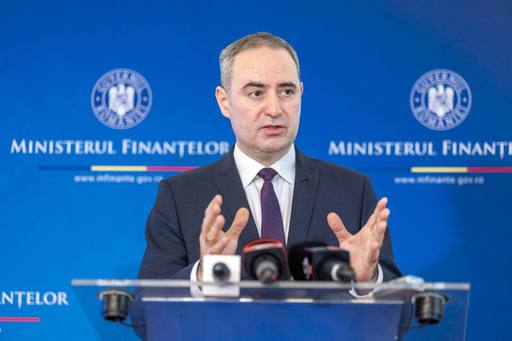 Ministrul Finanţelor: Am redus la jumătate deficitul faţă de aceeaşi perioadă a anului trecut