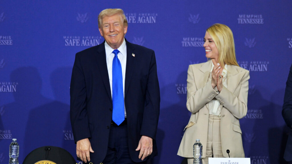 Pam Bondi, demisă de Trump din funcţia de procuror general al SUA