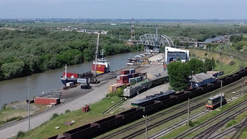 Statul român va cumpăra singurul port maritim-fluvial din Republica Moldova