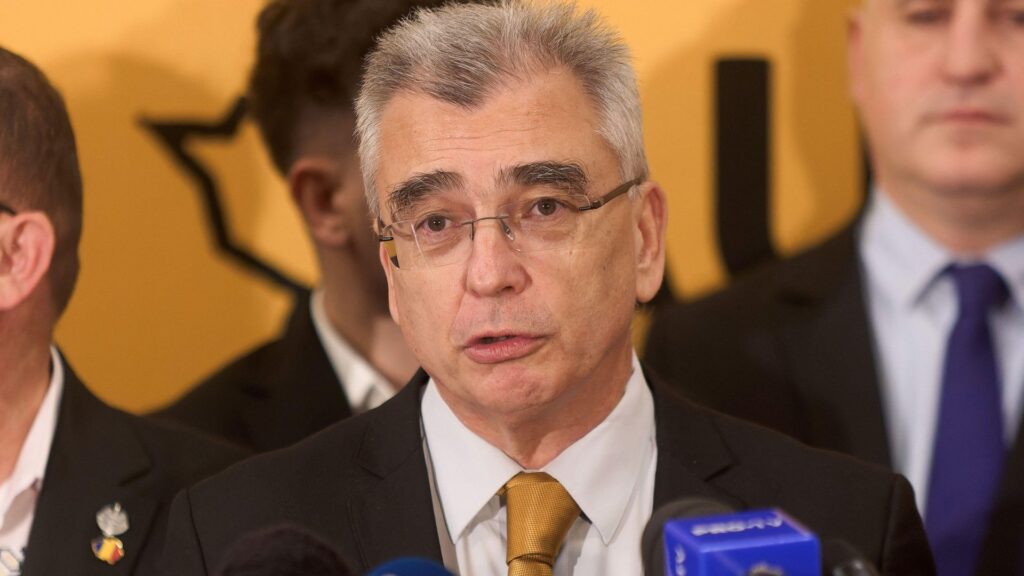 Senatorul AUR Petrișor Peiu votează demiterea lui Bolojan, deși crede că Sorin Grindeanu „este cel mai prost crescut lider politic“