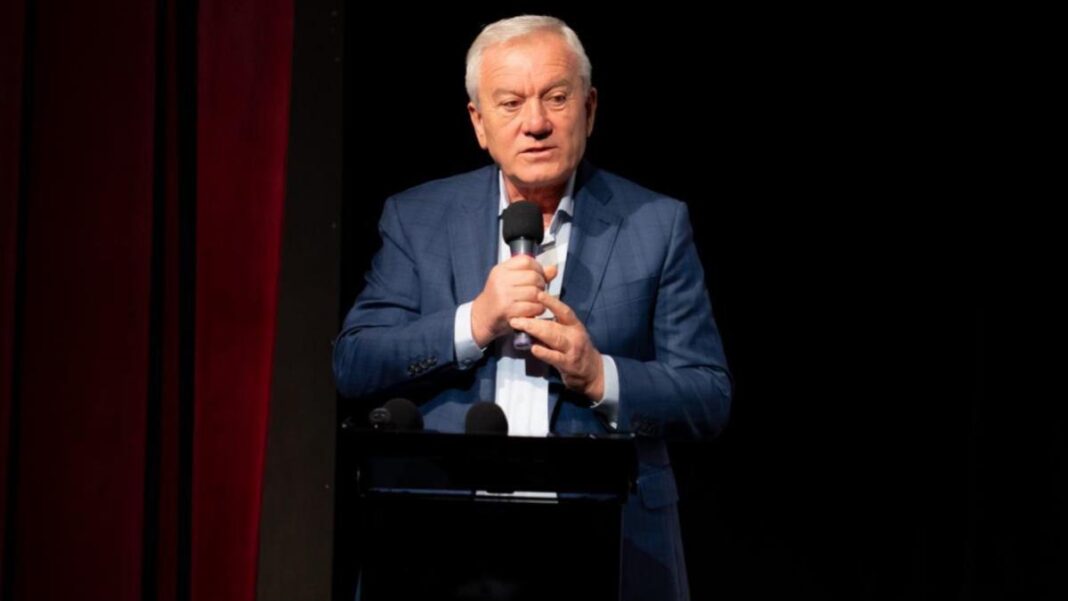 Constantin Toma: PSD își va pierde identitatea într-un gest de disperare al președintelui Grindeanu