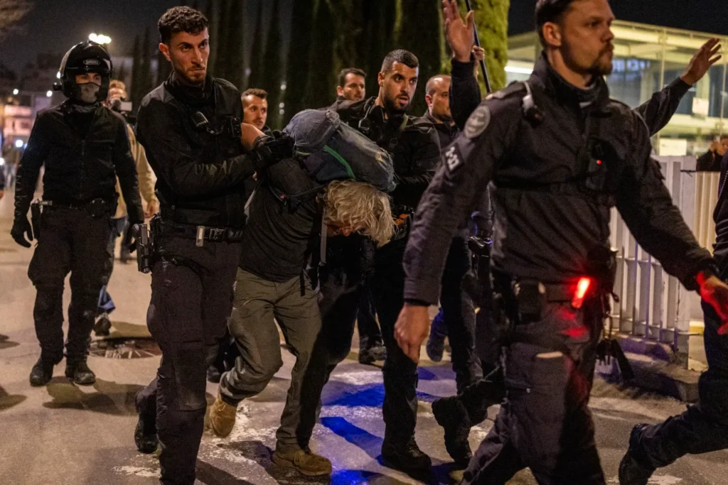 Protest anti-război la Tel Aviv, dispersat de poliție