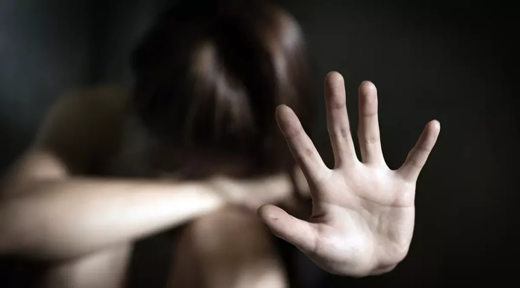 Parlamentul European: Violul trebuie definit pe baza absenţei consimţământului în toate ţările UE 
