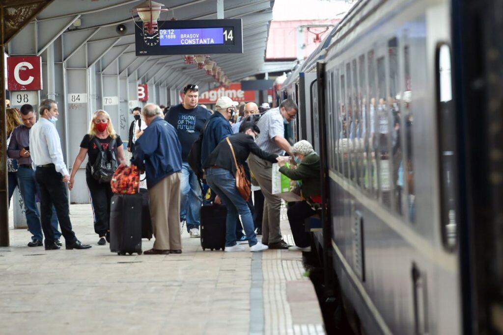 CFR suplimentează trenurile spre litoral de 1 Mai: plecări la 1-2 ore din București
