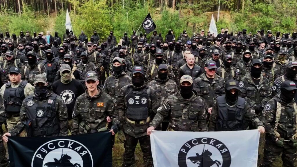 Raid violent la o petrecere aniversară din Rusia. Grupul ultranaționalist „Russkaya Obshina”, acuzat de intimidare și vânătoare anti-LGBT