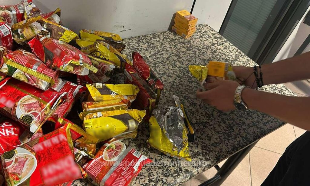 Doi cetățeni vietnamezi, cercetați pentru dare de mită pe Aeroportul Henri Coandă