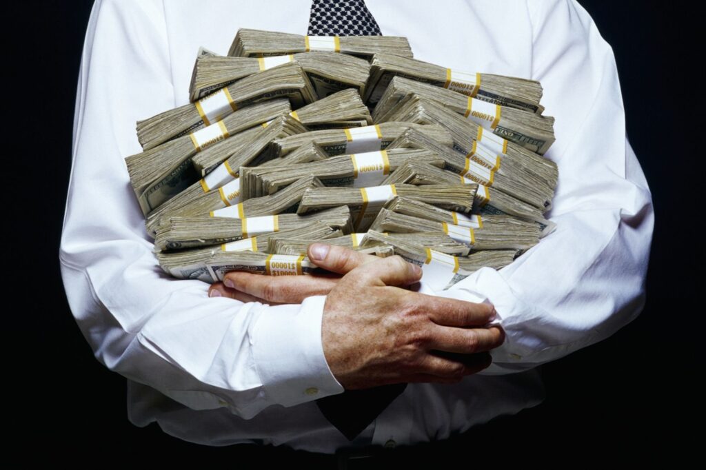 Numărul multimilionarilor din România crește cu 93% în cinci ani
