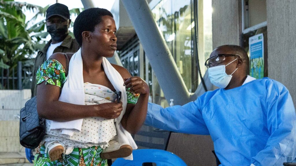 Virusul Ebola scapă de sub control în estul Congo: sute de cazuri și zeci de morți