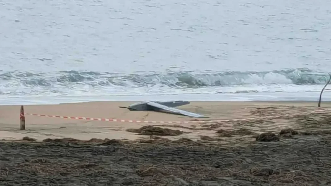 Alertă pe Litoral! Resturi de dronă găsite pe plajă