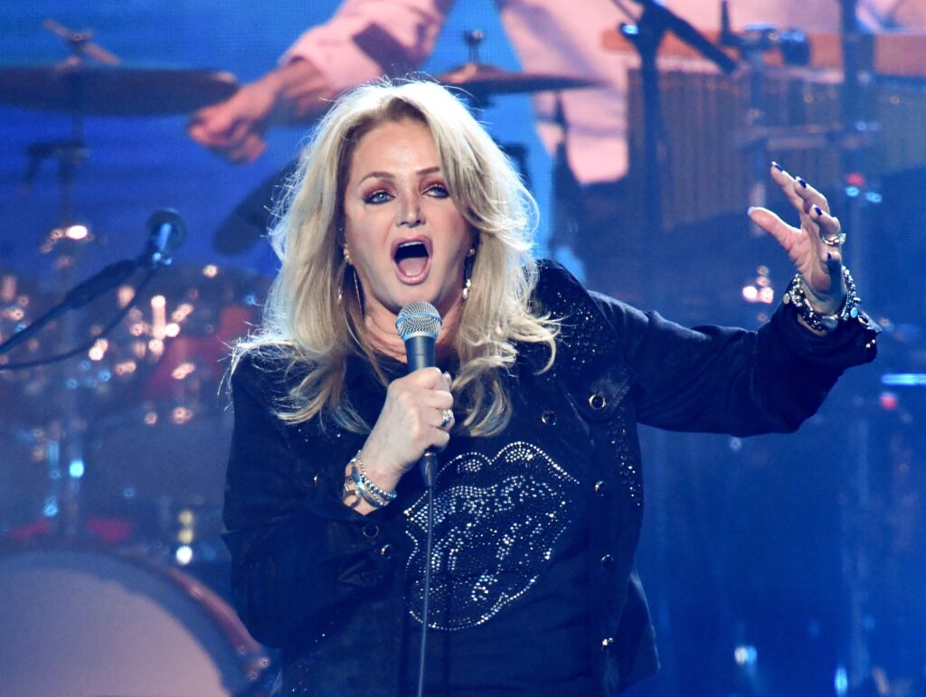 Cântăreața Bonnie Tyler, în comă indusă, după ce starea sa s-a agravat în urma unei intervenții chirurgicale