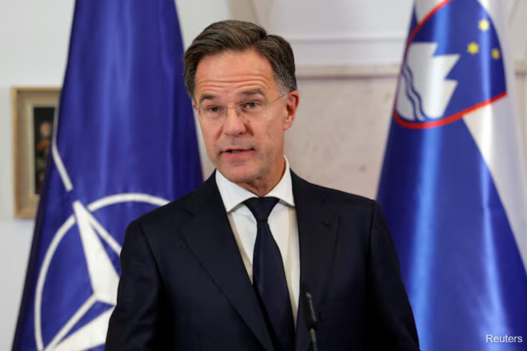 Secretarul general al NATO, Mark Rutte, și secretarul de stat american, Marco Rubio, au vorbit cu presa înaintea unei întâlniri de vineri cu miniștrii de externe ai țărilor NATO