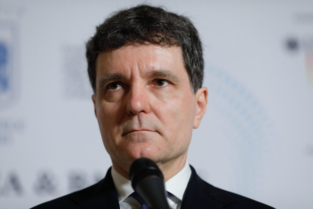 Nicușor Dan se întâlnește azi cu cu autoritățile, la Constanța, pentru discuții despre consolidarea apărării pe litoralul românesc