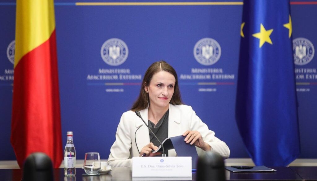 Oana Țoiu anunță declasificarea a peste 5.000 de dosare diplomatice din arhivele MAE: alegerile din mai 1990, mineriadele