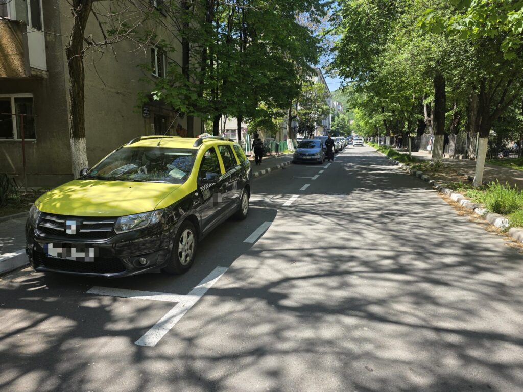 Copil de 8 ani lovit de un taxi în Râmnicu Vâlcea