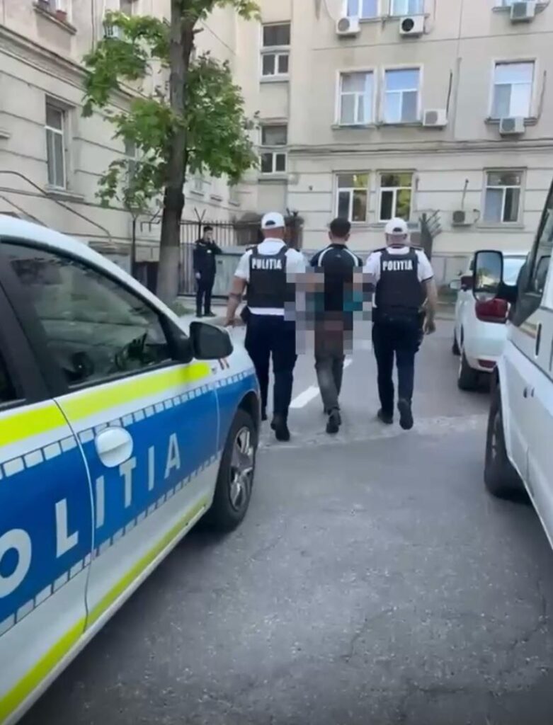 (VIDEO) Prins de trei ori fără permis: tânăr reținut de polițiști la Craiova