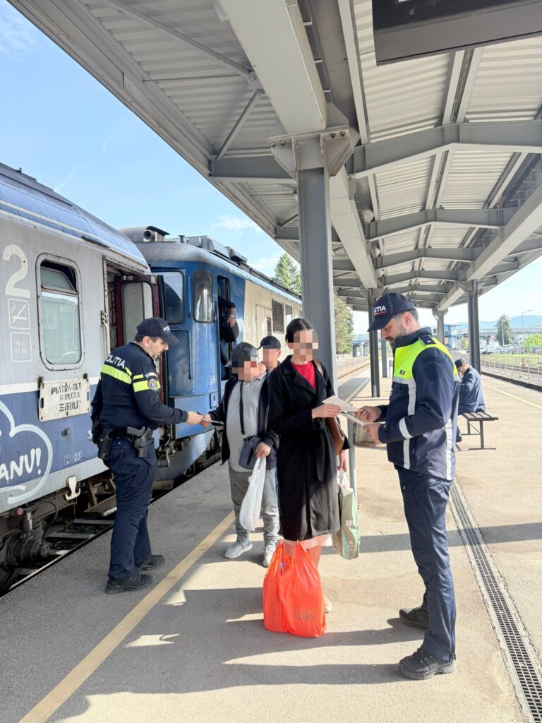 Acțiune antidrog în trenurile din Vâlcea: polițiștii au desfășurat activități preventive pe ruta Râmnicu Vâlcea – Călimănești