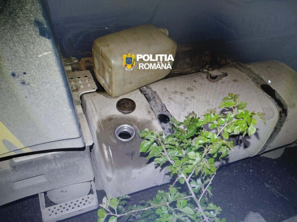 Doi bărbați reținuți după ce au încercat să fure motorină dintr-un camion în Bumbești-Jiu
