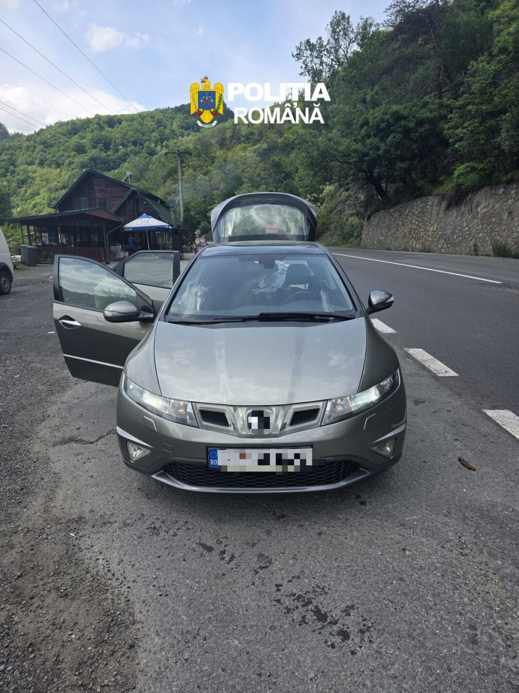 Autoturismul a fost oprit în cadrul acțiunilor pentru siguranța rutieră