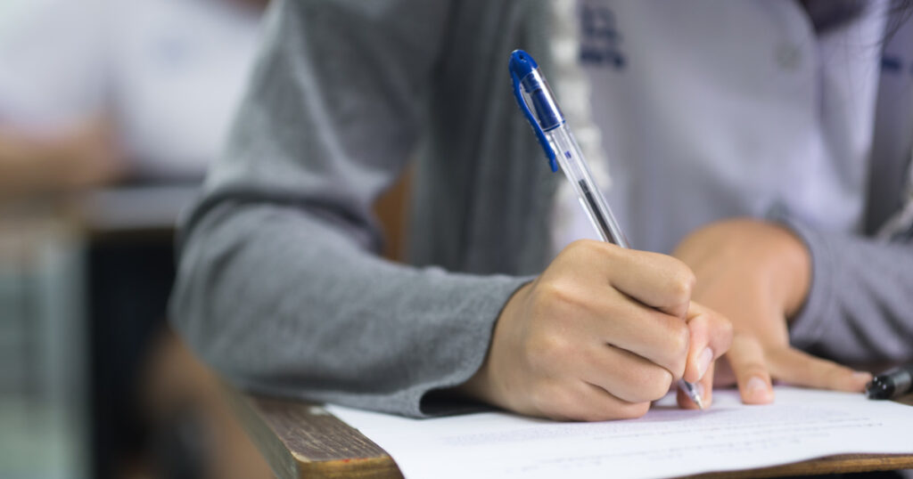 Sesiunea specială de Bacalaureat 2026. Ce elevi se pot înscrie