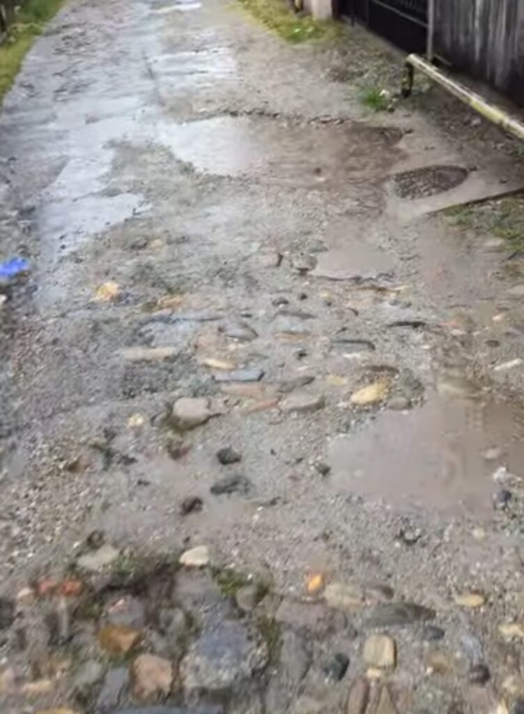 Din asfalt direct în cratere. Străzile uitate ale Craiovei