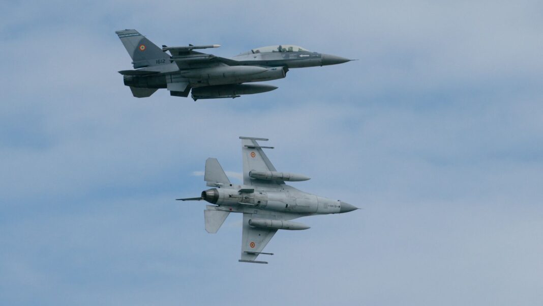 Două aeronave F-16 aflate în serviciul de luptă Poliție Aeriană au decolat de la baza din Fetești