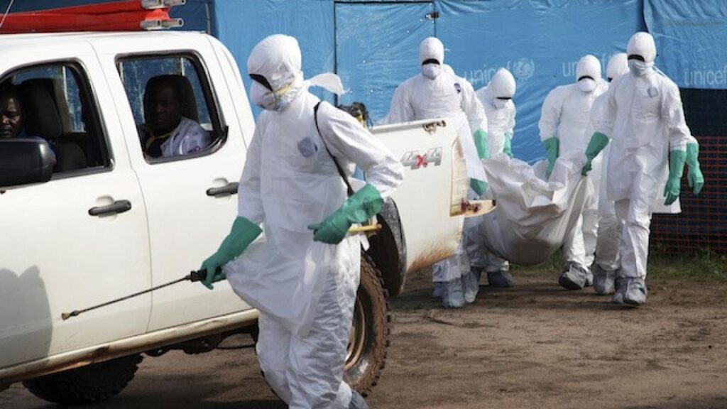 Care este riscul unei răspândiri a Ebola în Europa după avertismentul OMS