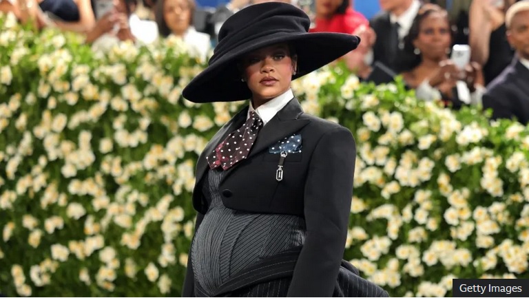 Rihanna, o persoană obișnuită a Galei Met, și-a confirmat a treia sarcină la evenimentul de anul trecut
