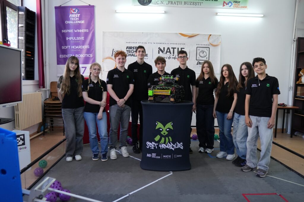 Echipa de Robotică a CN „Frații Buzești” se bate cu cele mai bune echipe din lume în SUA