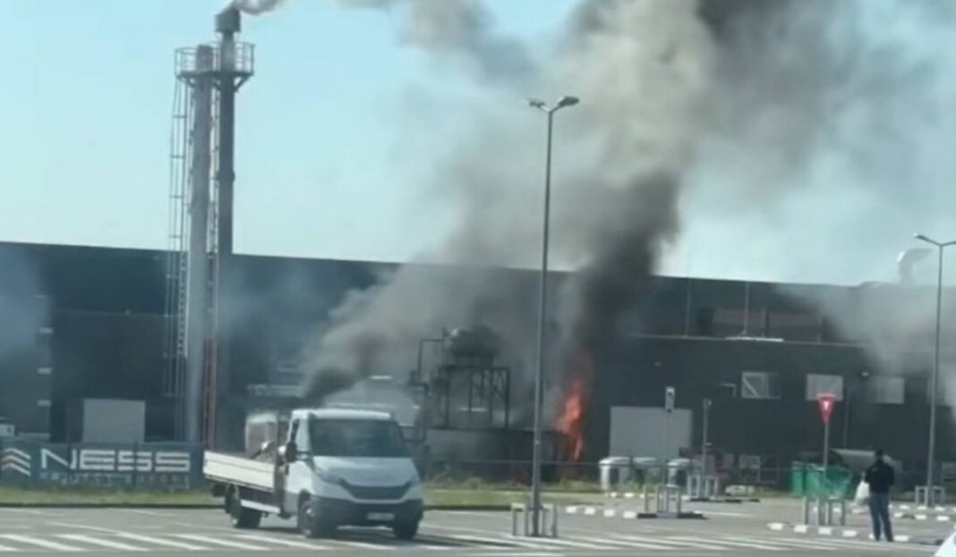 Un bărbat a fost rănit în urma unei explozii la un depozit