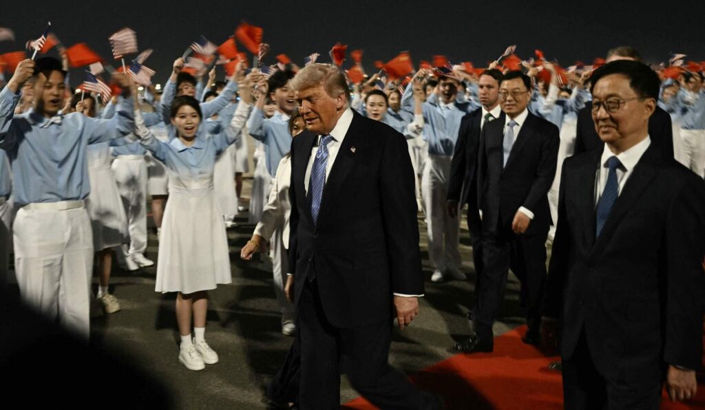 (VIDEO) Donald Trump a ajuns în China pentru discuții decisive cu Xi Jinping
