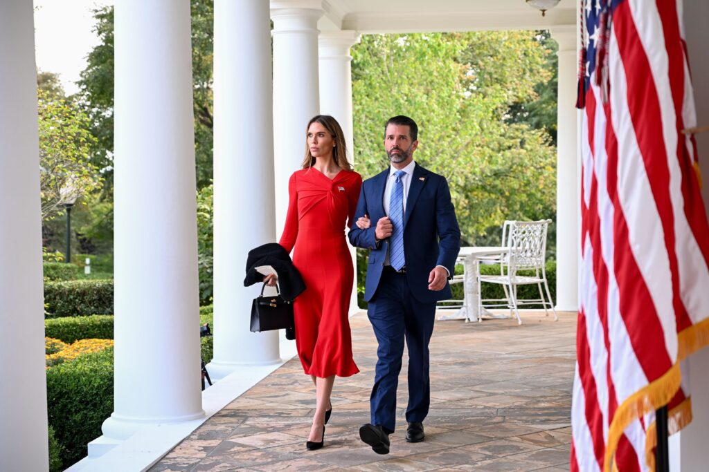 Donald Trump Jr. se căsătorește în Bahamas. Marele absent de la nuntă: tatăl său, Donald Trump