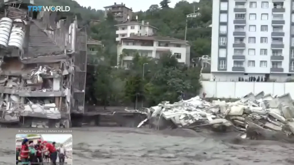 Ploile torenţiale au provocat viituri pe coastele Turciei de la Marea Neagră. 12 persoane, spitalizate