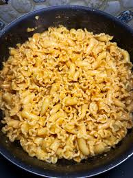 Campanelle cu bacon de vită și spanac
