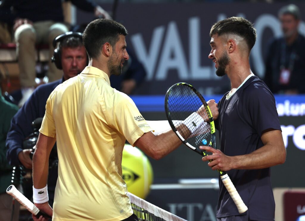 Novak Djokovic, înfrângere surprinzătoare la Roma, chiar în runda a doua