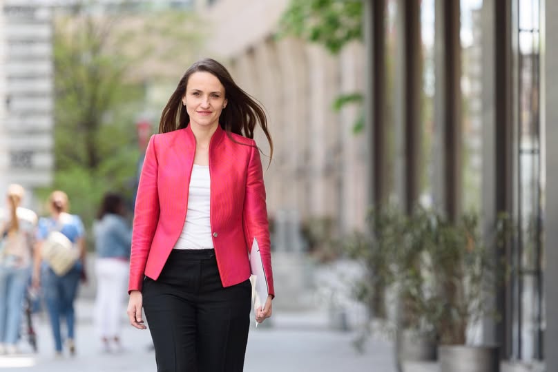 Mesajul ministrului Oana Țoiu de 1 Mai: Mulțumesc tuturor celor care nu fug de muncă atunci când devine grea