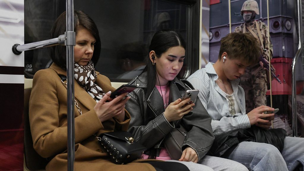 De ce închide Rusia internetul? Motivele reale din spatele restricțiilor